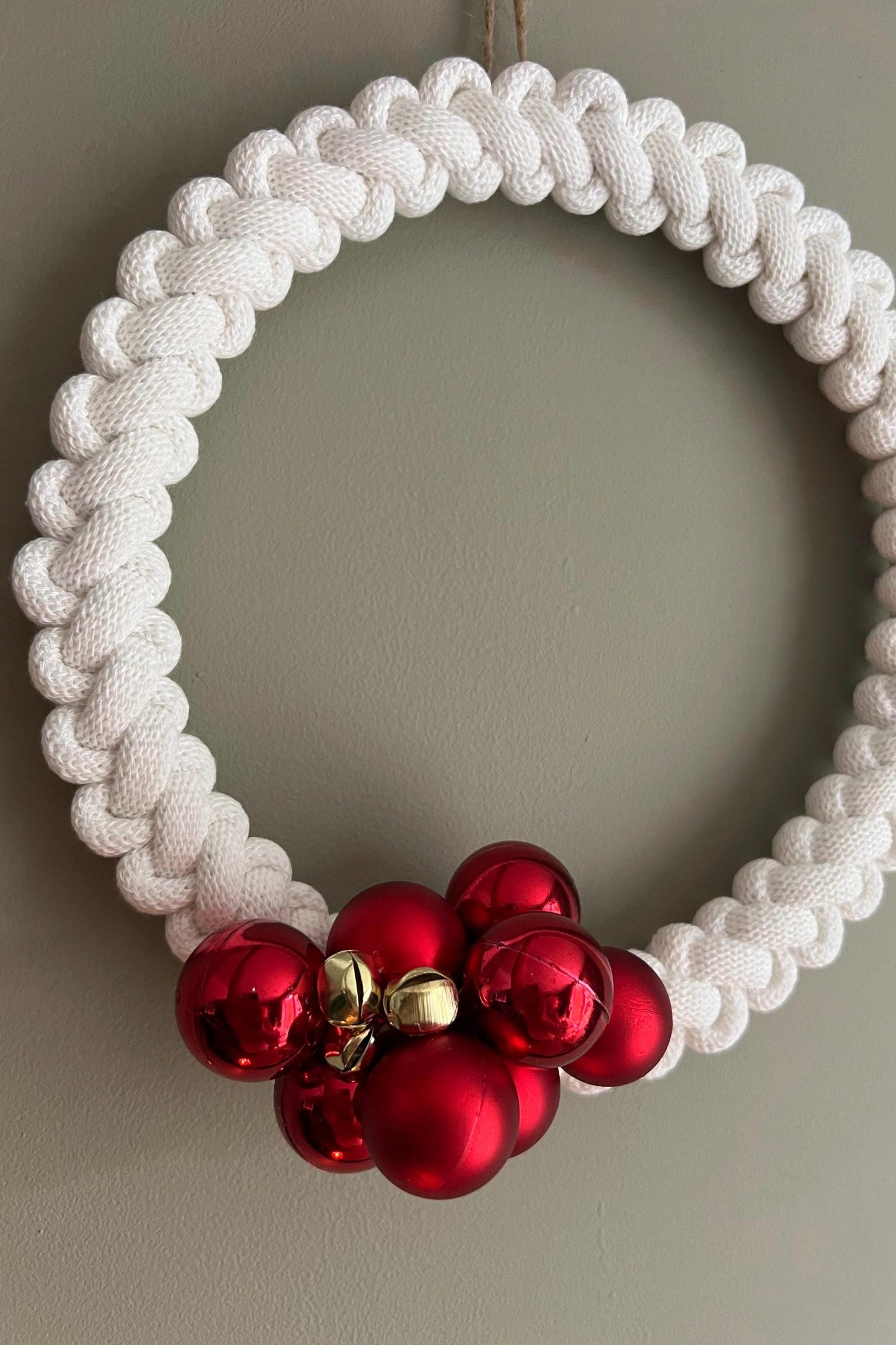 Macrame Christmas Wreath | Handmade Door Decoration | Cotton and Wood | Bells and Baubles | 20cm
