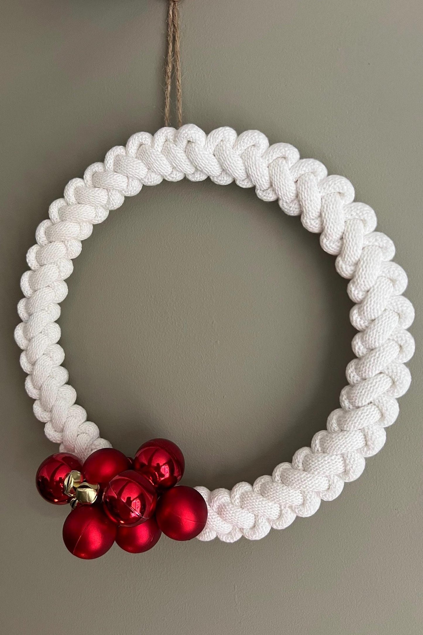 Macrame Christmas Wreath | Handmade Door Decoration | Cotton and Wood | Bells and Baubles | 20cm